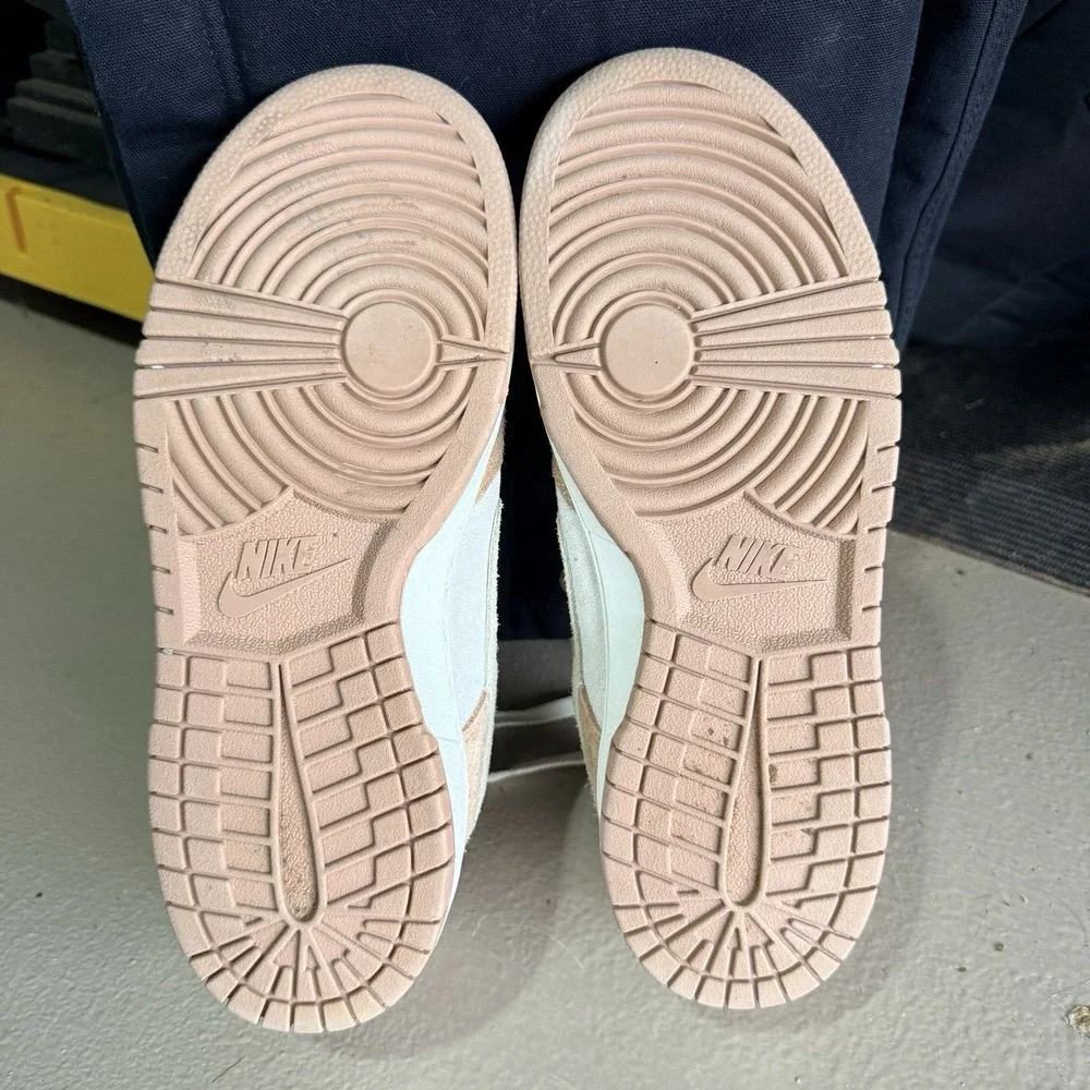 Nike product pair